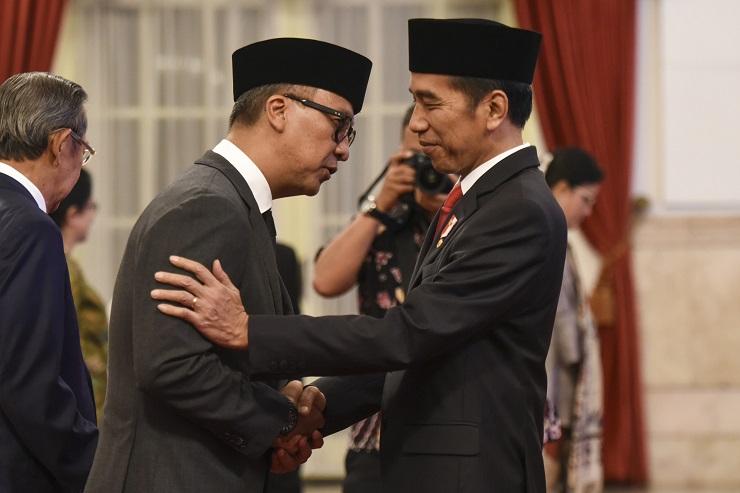 Jokowi Lantik Agus Gumiwang sebagai Menteri Sosial