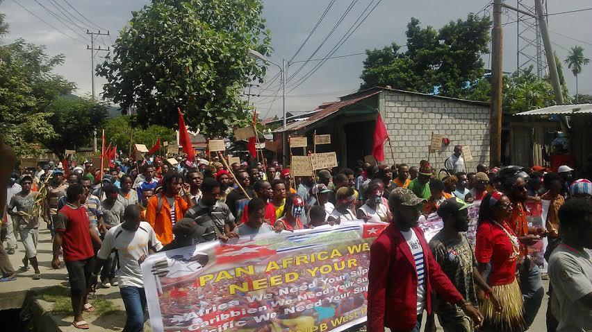 Aksi Damai Puluhan Ribu Warga Papua Barat Diwarnai Penangkapan