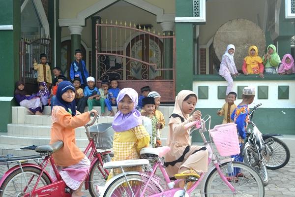 Full Day School Mengancam Madrasah Diniyah di Daerah