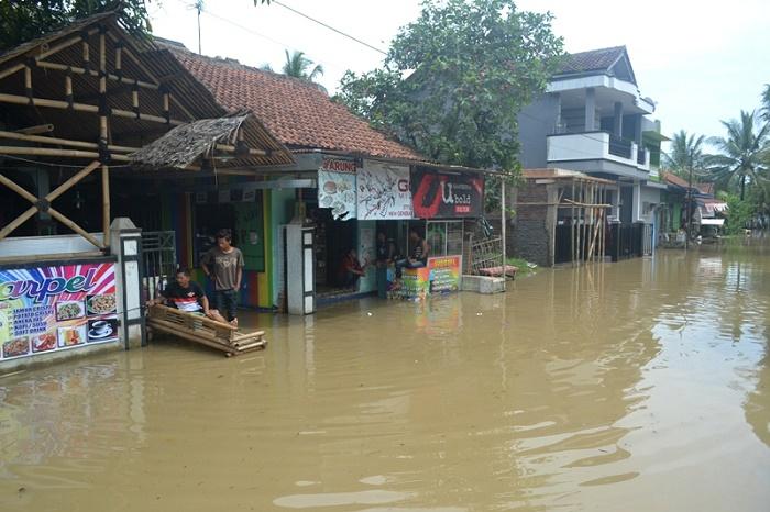 Tanggul Cikawung Jebol, Banjir di Cilacap Meluas