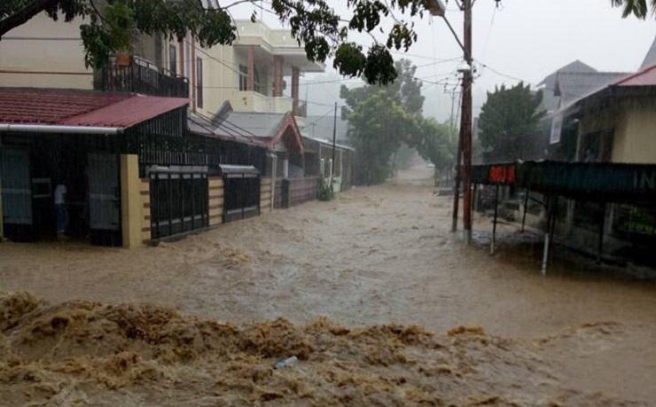 Hujan Dua Jam, 6 Kecamatan di Manado Kebanjiran