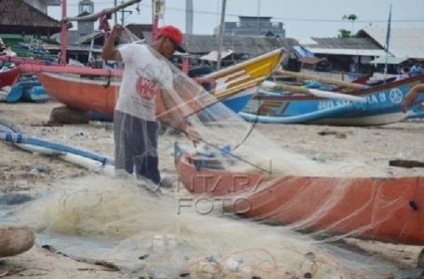 Ribuan Kartu Asuransi Nelayan Rembang Belum Dicetak