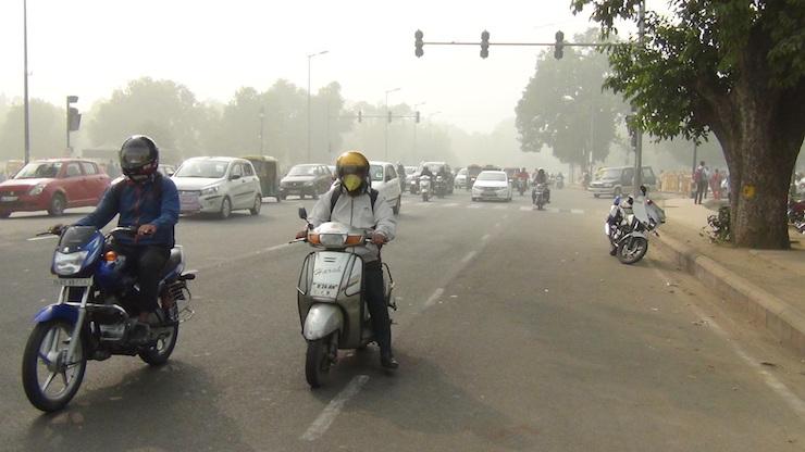 Angka pencemaran udara di ibukota New Delhi sudah mencapai level yang sangat berbahaya. (Foto: Bismi