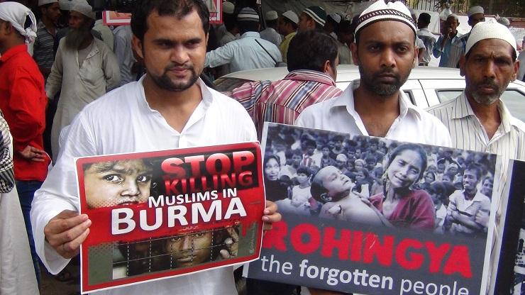 Aksi protes warga India terhadap rencana pemerintah yang ingin mendeportasi pengungsi Rohingya kemba
