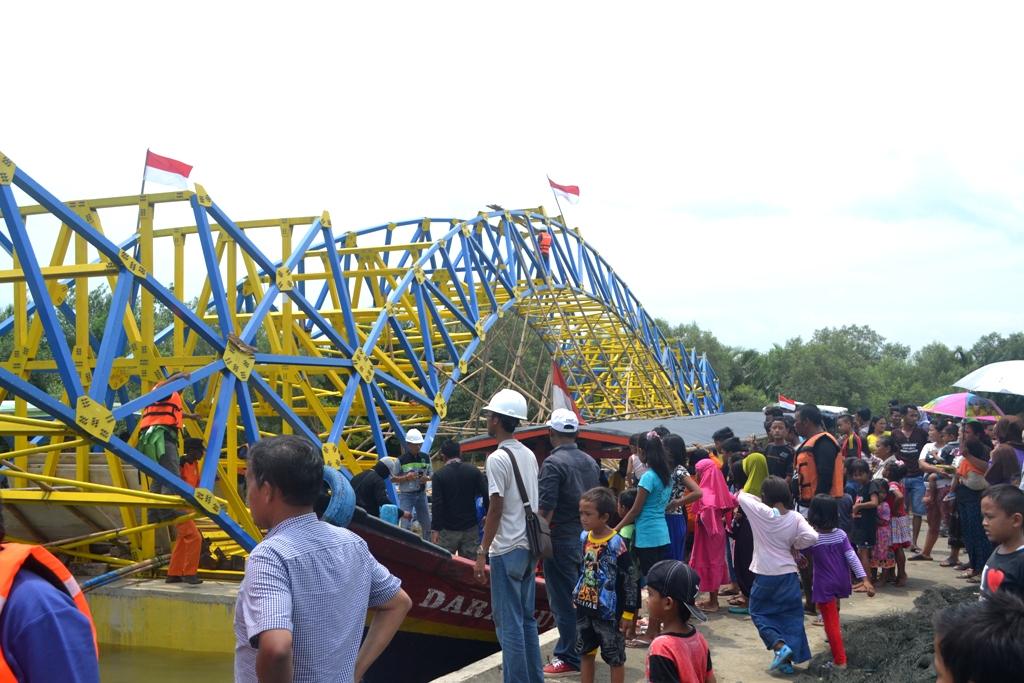 Jembatan Apung Pertama di Indonesia Siap Dipasang di Cilacap 