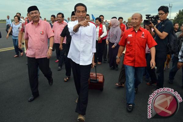 Jokowi saat mengunjungi Lampung. Foto: Antara