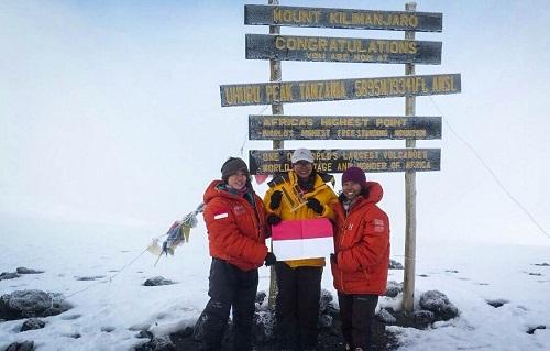 Usai Taklukkan Kilimanjaro, Tiga Srikandi Pendaki Seven Summits Kembali ke Indonesia