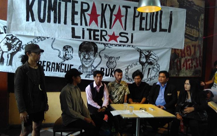 Dilarang Kuliah karena Buku Kiri, Mahasiswa Universitas Telkom Akan Gugat Rektor