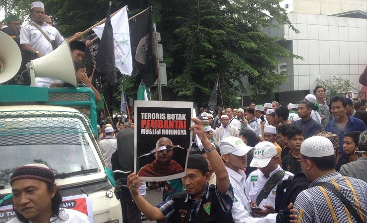 Demo Bela Rohingya, Massa Ormas Geruduk Vihara Borobudur Medan