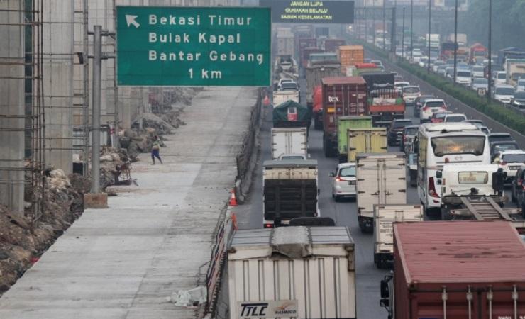 Demi Mudik Akhir Tahun, Proyek Tol Jakarta-Cikampek dan Angkutan Berat 'Diliburkan'