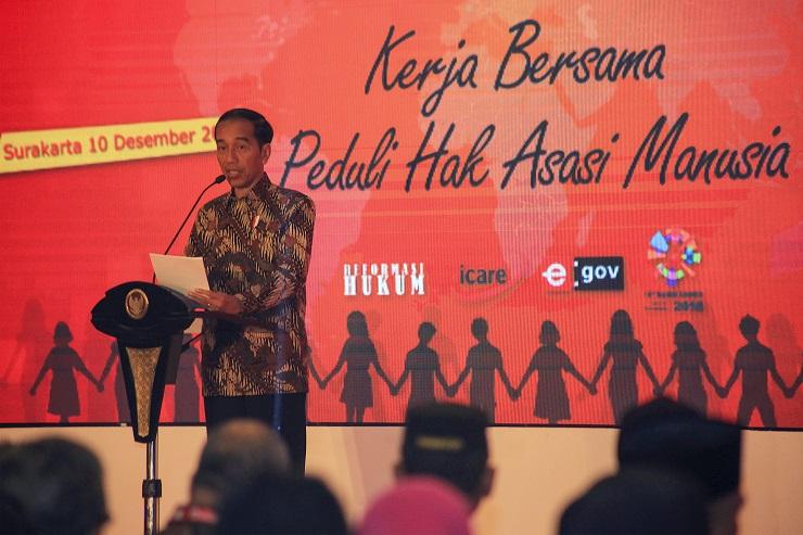 Jokowi Dahulukan Pemenuhan Hak Dasar Ketimbang Kasus Pelanggaran HAM