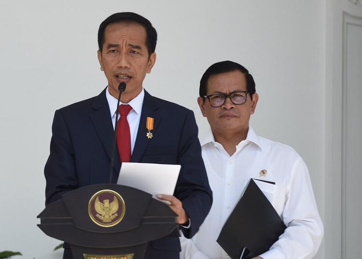 Jokowi Persilakan KPK Proses 2 Menterinya yang Diduga Terima Duit e-KTP