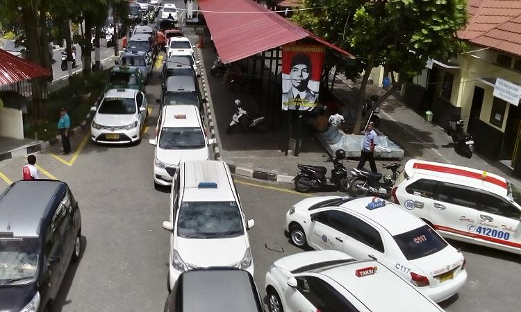 Organda DIY: Tak Masalah Taksi Online Plat Hitam, Asal...