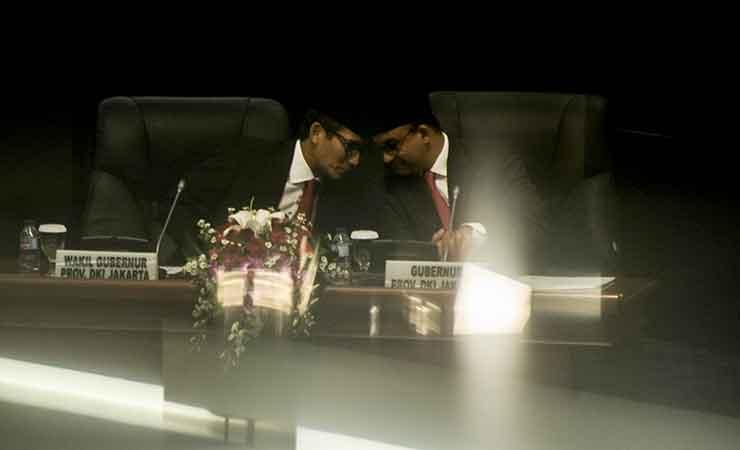 Gubernur DKI Jakarta Anies Baswedan dan Wakil Gubernur Sandiaga Uno saat Rapat Paripurna tentang RAP