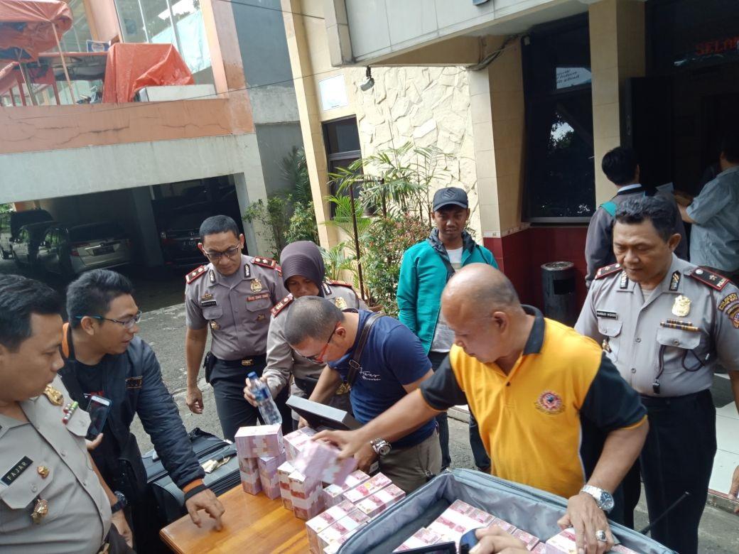 Polisi Tangkap Pengedar Uang Palsu Sejumlah 6 M di Kota Bogor