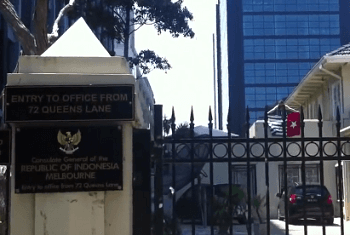 Bintang Kejora di Atap KJRI Melbourne, Jokowi: Kriminal