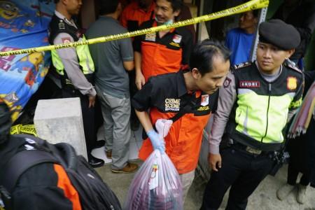 Densus 88 Tangkap Tiga Terduga Teroris di Bandung 