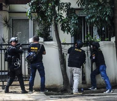 Bom Cicendo Bandung, Polisi Telusuri Jaringan Pelaku