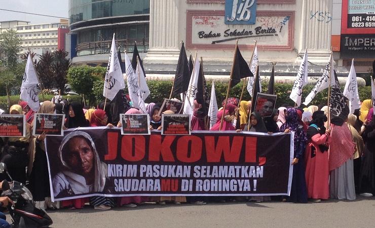 Mahasiswa Medan Demo Minta Jokowi Kirim Pasukan ke Myanmar