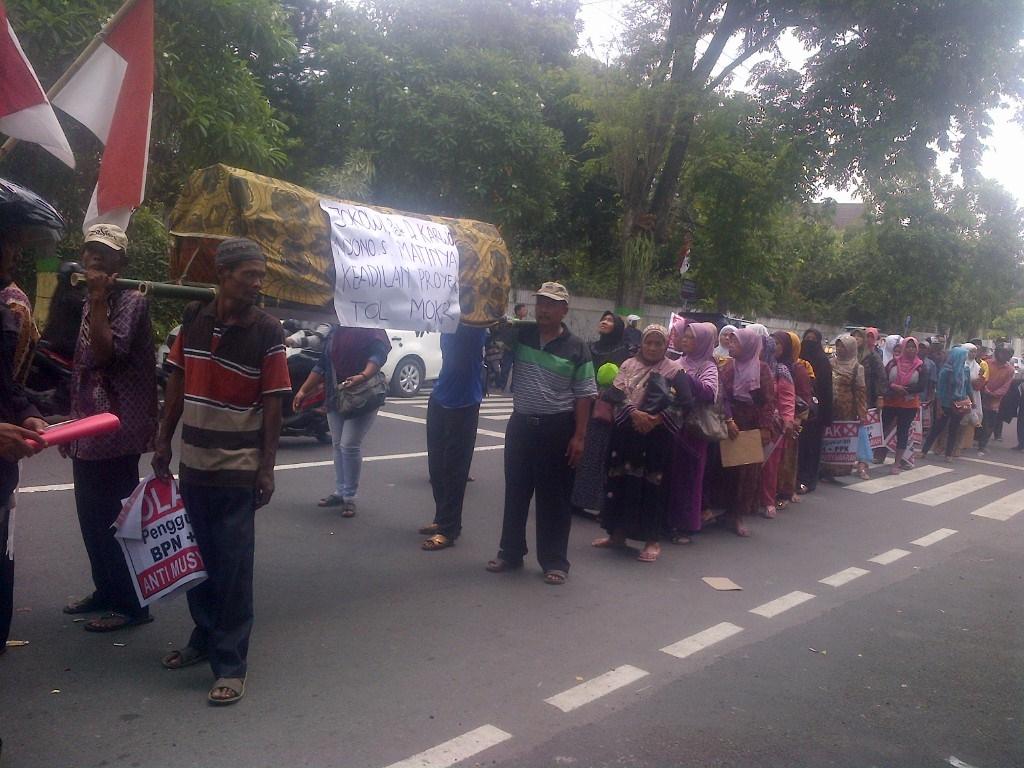  Warga Korban Pembangunan Tol di Jombang Demo Tolak Eksekusi Lahan