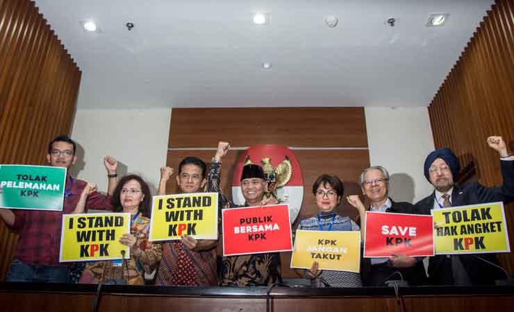 Koalisi Save KPK memberikan dukungan untuk KPK 