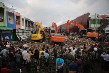 Gempa Pidie Jaya, 15 Korban Malam ini Dikubur Massal di Meureudu