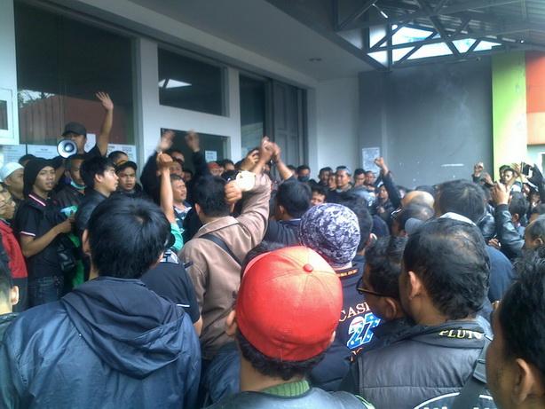 Seribuan Gojek Demo, Protes Penurunan Tarif