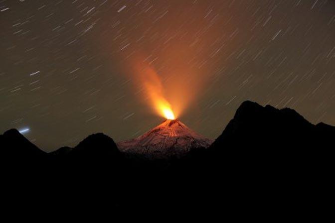 Gunung di Chile Meletus, Warga Diungsikan