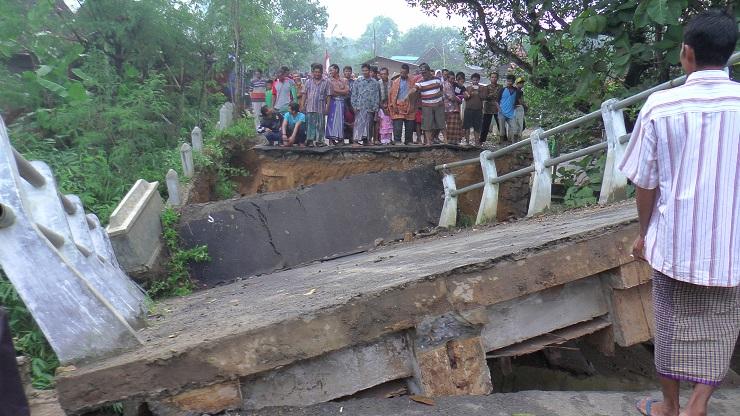 Jembatan Ambruk, Akses 3 Kabupaten di Rembang Terbatas