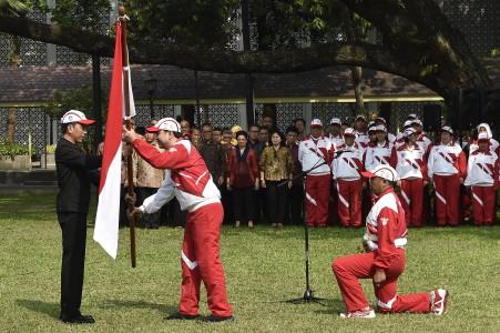 Lepas Kontingen Sea Games XXIX, Ini Pesan Jokowi