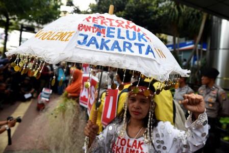 PTUN Batalkan Izin Reklamasi 3 Pulau di Teluk Jakarta, Nelayan Sujud Syukur