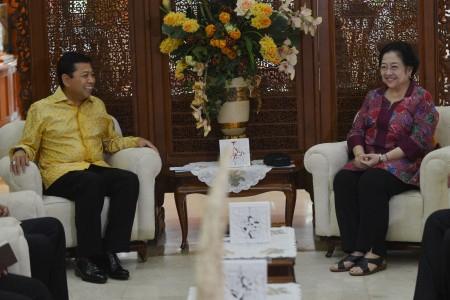 Bahas Ahok, Setnov Sambangi Kediaman Megawati