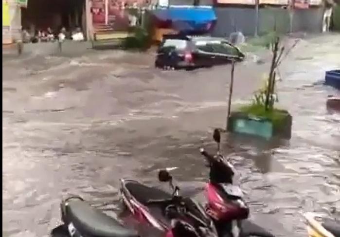 Banjir di Bandung Jabar, Polisi Temukan 2 Jenazah