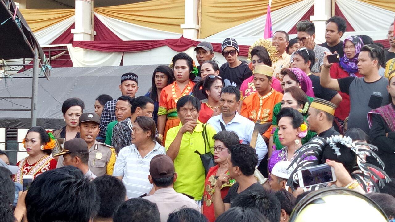 Polisi Bubarkan Pekan Olahraga dan Seni Waria-Bissu di Soppeng