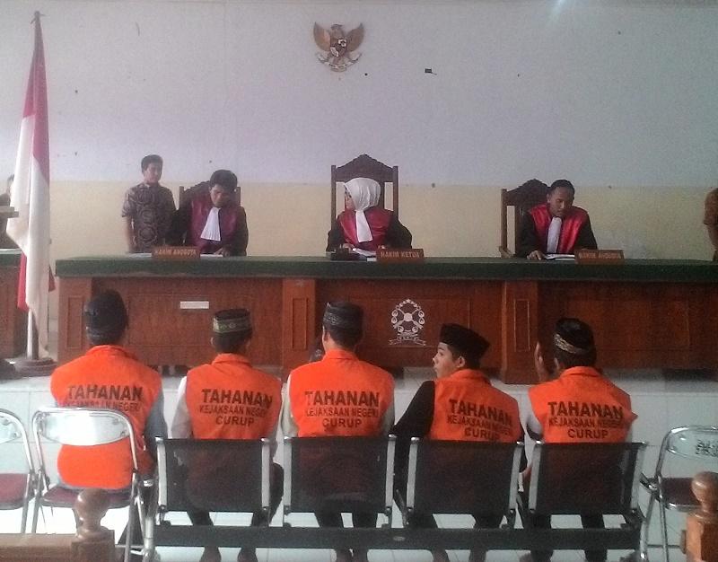 Jaksa Tuntut Mati Pemerkosa dan  Pembunuh Siswi SMP YY 