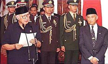 Soeharto Jadi Pahlawan Nasional? Ini Alasan Luhut Tak Keberatan