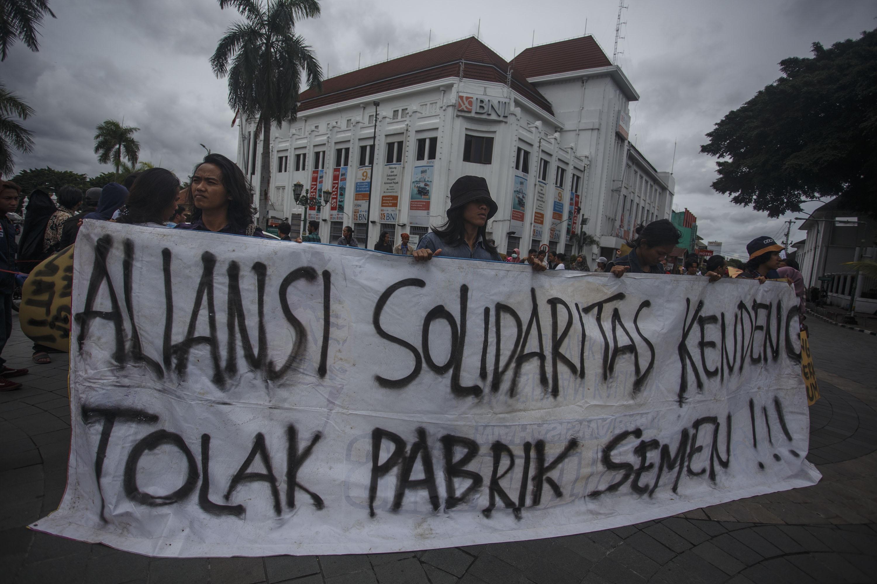 Gubernur Ganjar: Tim Kecil Masih Kaji Putusan PK MA Soal Semen Indonesia