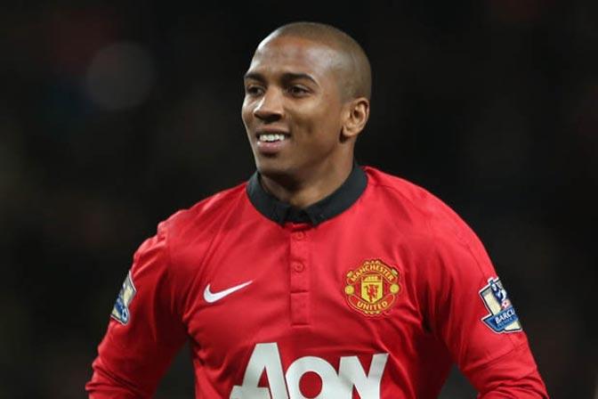 Ashley Young Pemain Terbaik Derby Manchester 