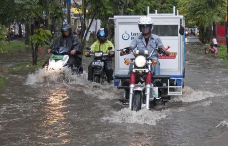 AAUI Bantah Ada Kartel Penetepan Premi Asuransi Risiko Banjir