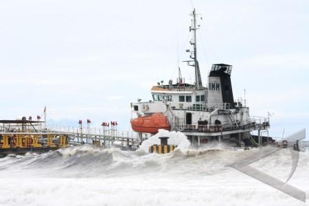 Kapal Nelayan Terbalik, 8 Tewas di Laut Jepara