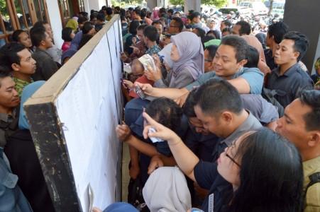 Pemerintah Atur Ambang Batas Nilai Test Calon PNS