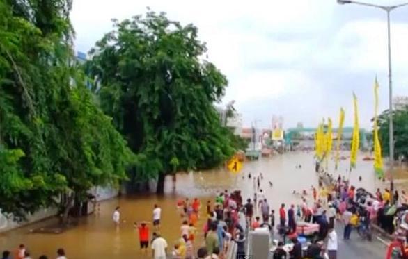 Banjir Kembali Melanda Jakarta