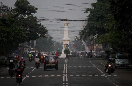 Ratusan Warga DIY Alami ISPA Akibat Abu Gunung Kelud