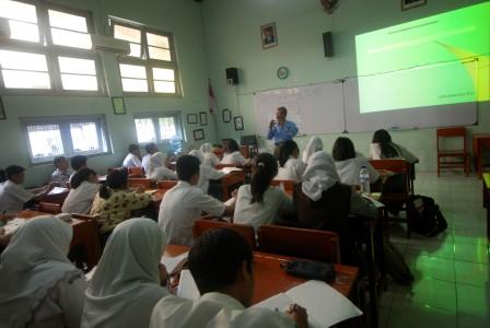 Sekolah Negeri Makin Condong ke Ajaran Agama Tertentu