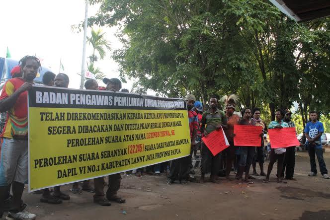 Suaranya Hilang, Massa Caleg Demo KPU Papua