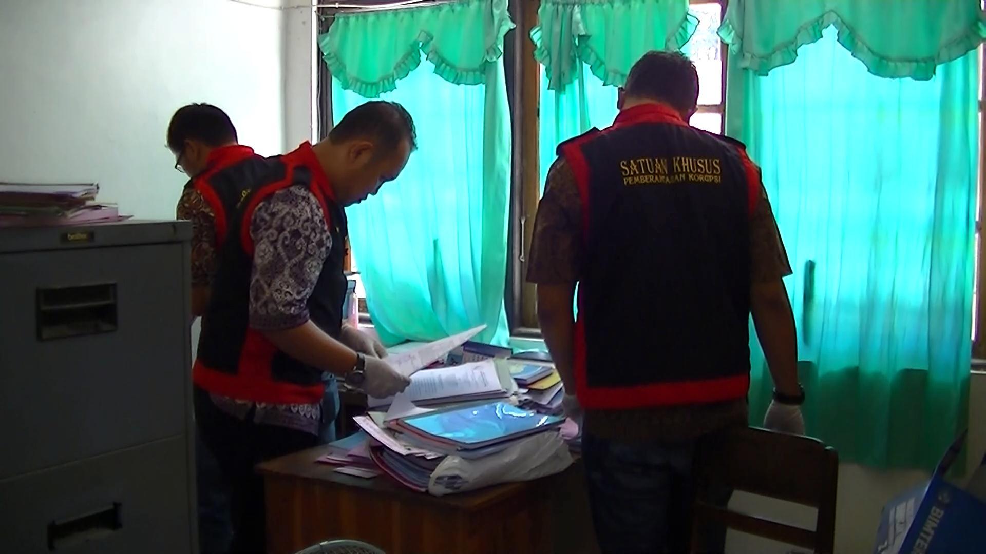 Korupsi Pengelolaan Laboratorium, Dua Pejabat BLH Dituntut 3 Tahun