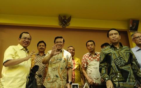 Golkar kubu Agung Laksono: Damai? Mungkin Saja