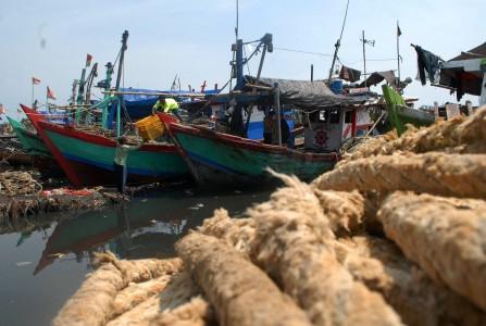 Pemerintah Awasi Seribuan Kapal Vietnam di Natuna