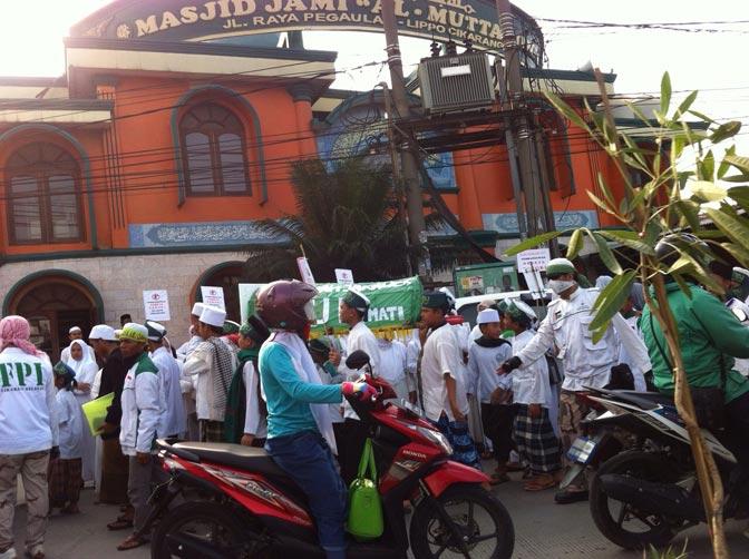 Seratusan Orang Tolak Pembangunan Gereja di Cikarang Bekasi