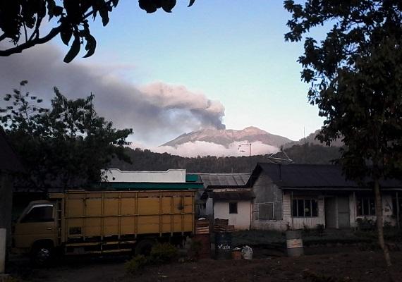 8 Pendaki Terjebak di Gunung Raung 